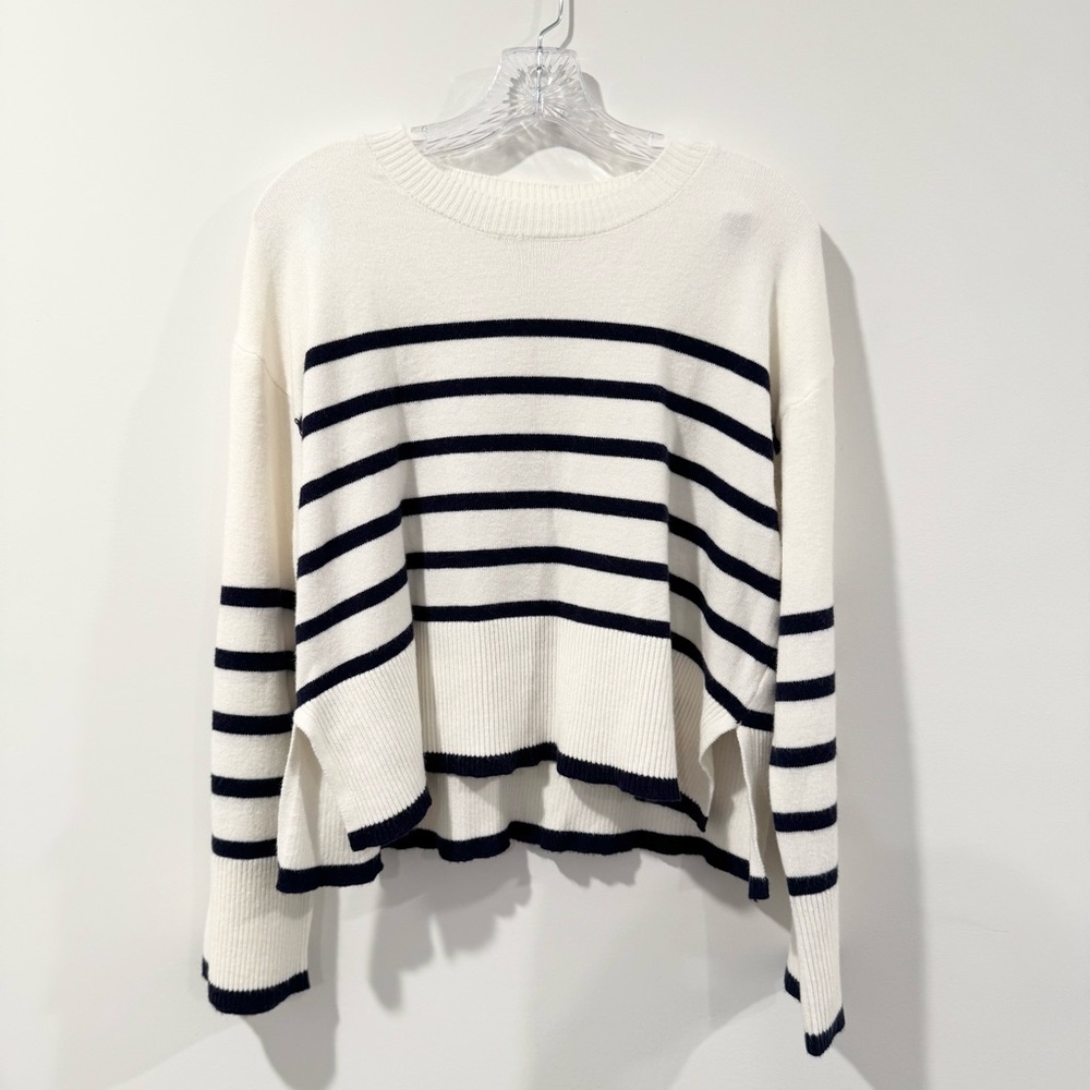 No Comment Sweater Womens Large Striped Crew Neck Cream Navy Cropped Classic